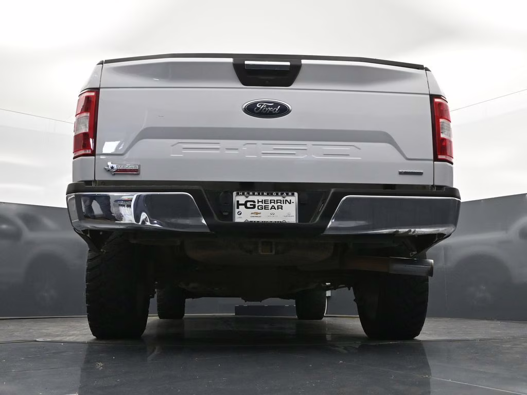 2019 Oxford White Ford F-150 XLT 4X4 Truck