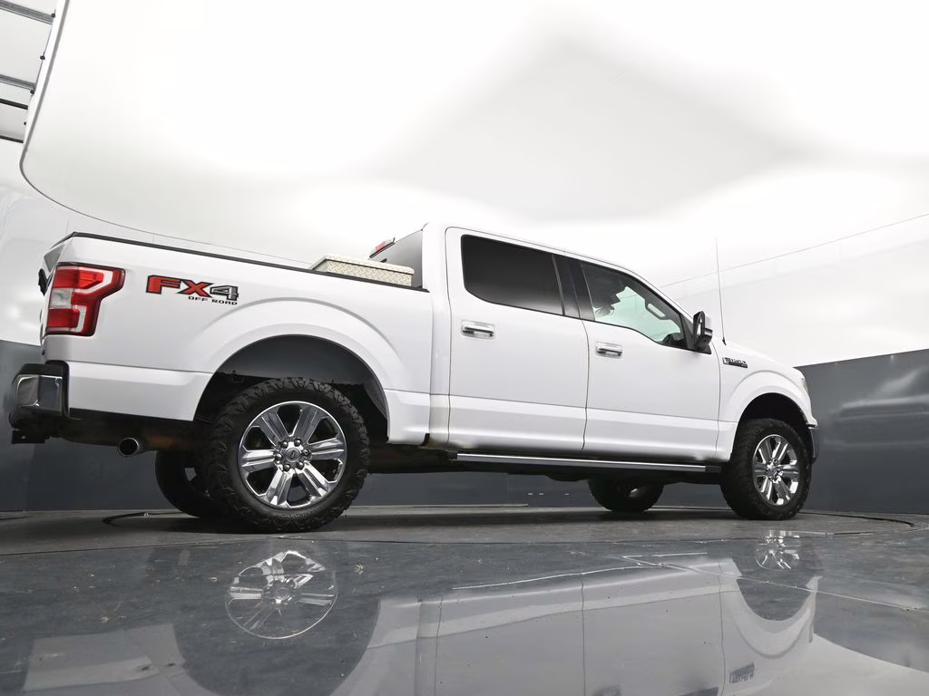 2019 Oxford White Ford F-150 XLT 4X4 Truck