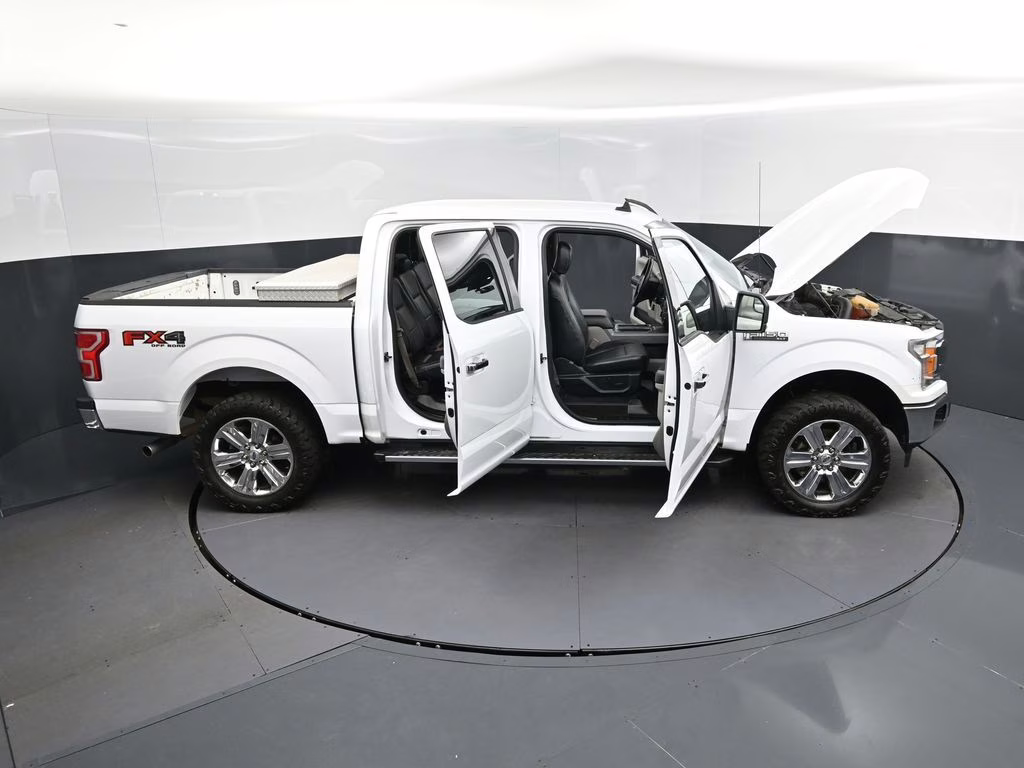 2019 Oxford White Ford F-150 XLT 4X4 Truck