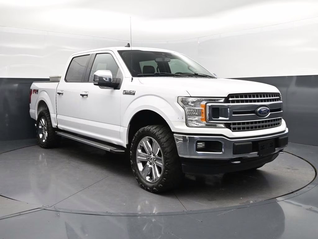 2019 Oxford White Ford F-150 XLT 4X4 Truck