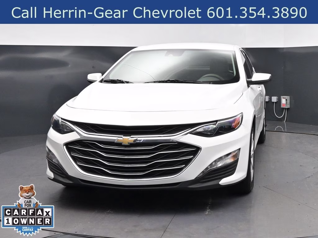 2025 Summit White Chevrolet Malibu LT FWD Sedan