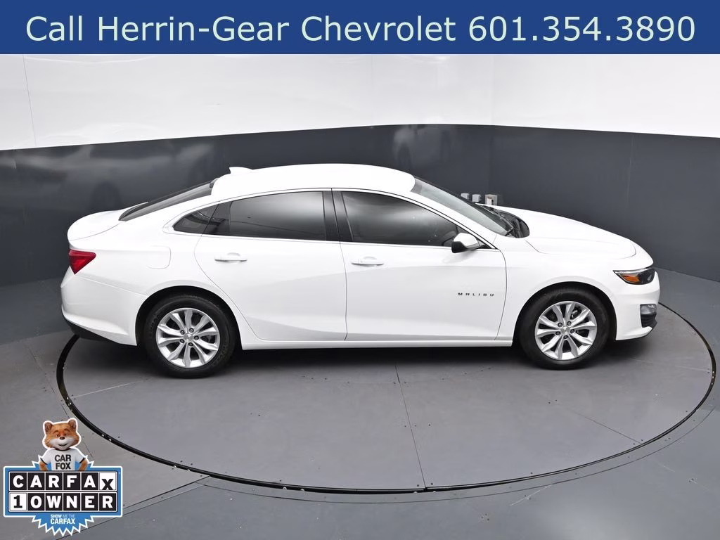 2025 Summit White Chevrolet Malibu LT FWD Sedan