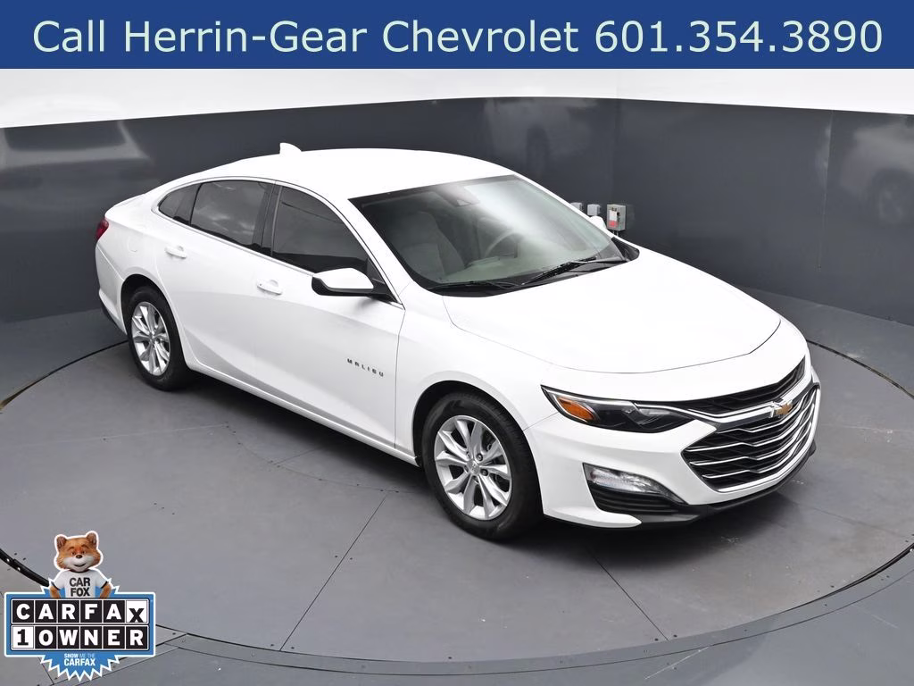 2025 Summit White Chevrolet Malibu LT FWD Sedan