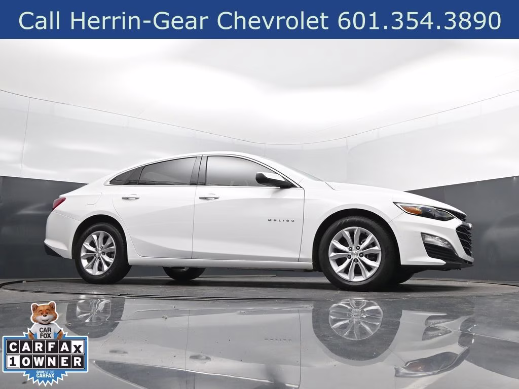 2025 Summit White Chevrolet Malibu LT FWD Sedan