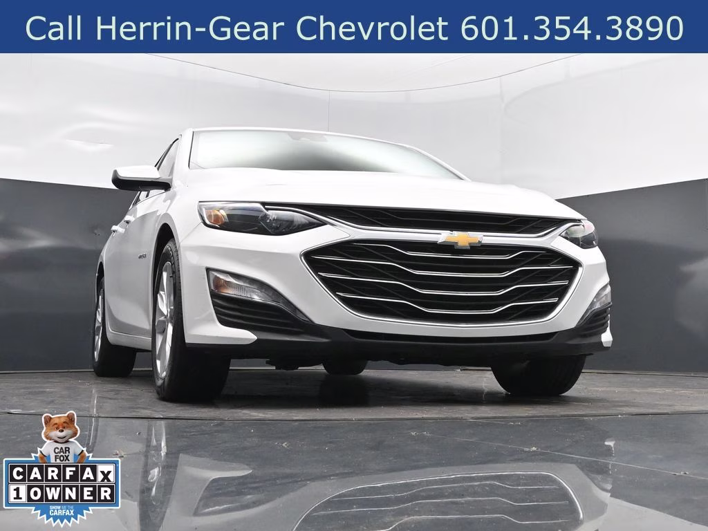 2025 Summit White Chevrolet Malibu LT FWD Sedan