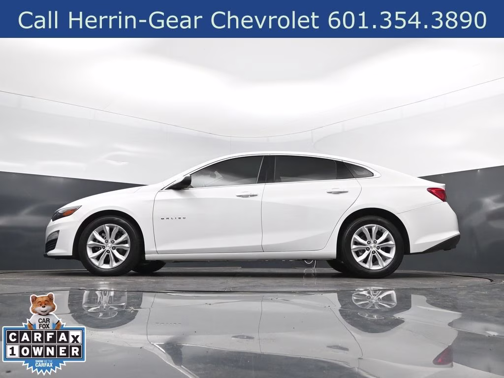 2025 Summit White Chevrolet Malibu LT FWD Sedan