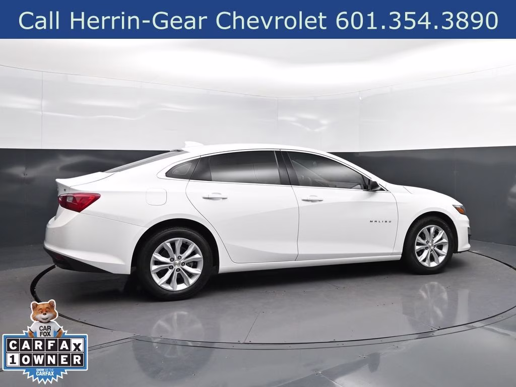 2025 Summit White Chevrolet Malibu LT FWD Sedan