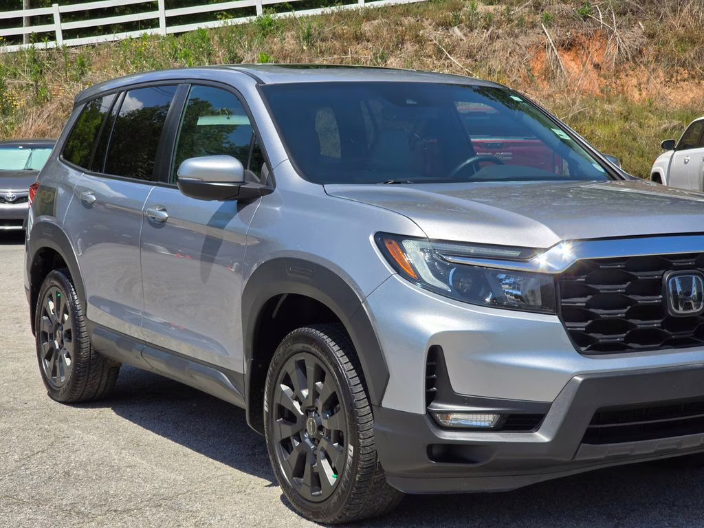 2023 Lunar Silver Metallic Honda Passport EX-L AWD SUV