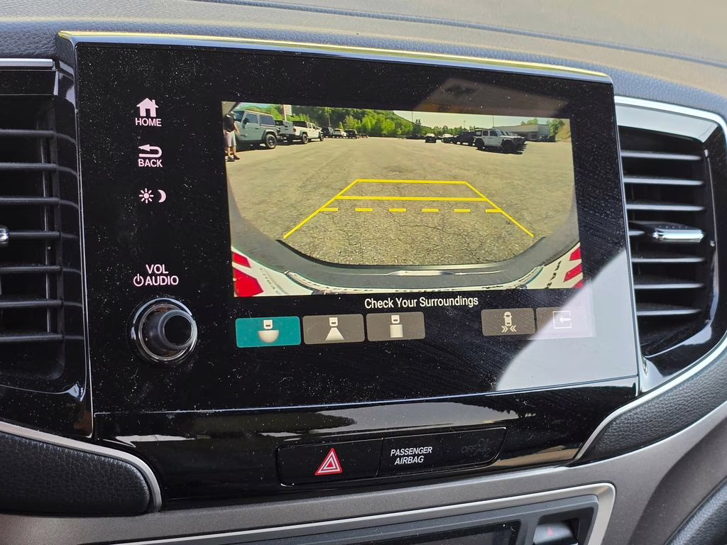 2023 Lunar Silver Metallic Honda Passport EX-L AWD SUV