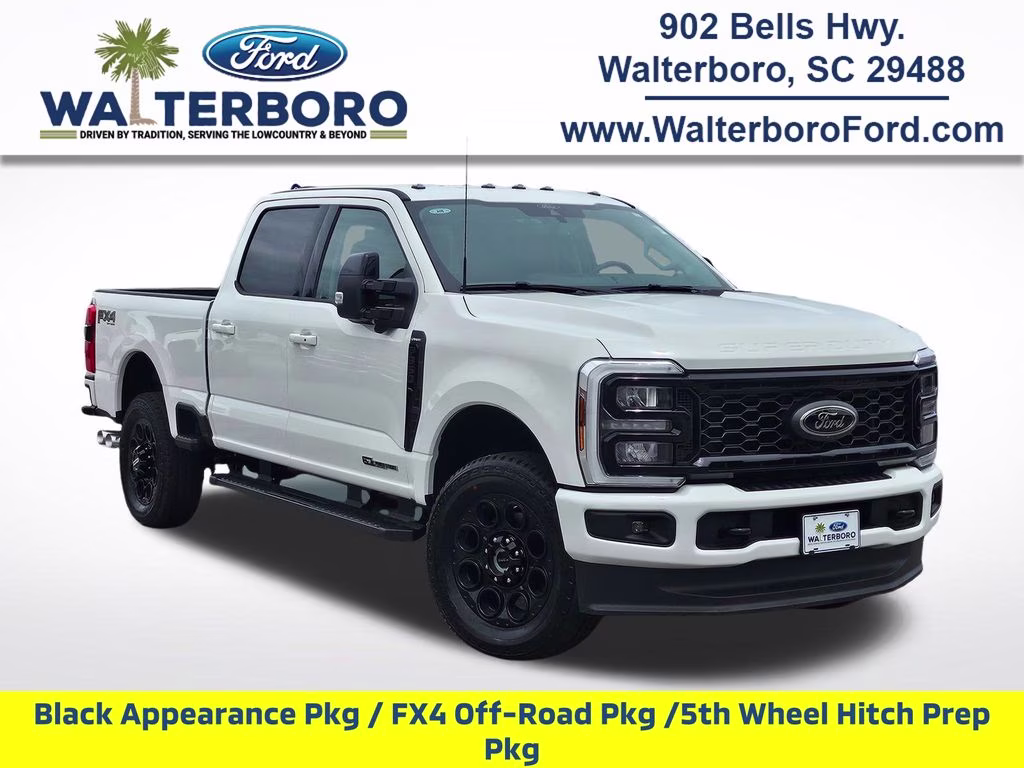 2026 Star White Metallic Tri-Coat Ford Super Duty F-350 SRW Lariat 4X4 Truck