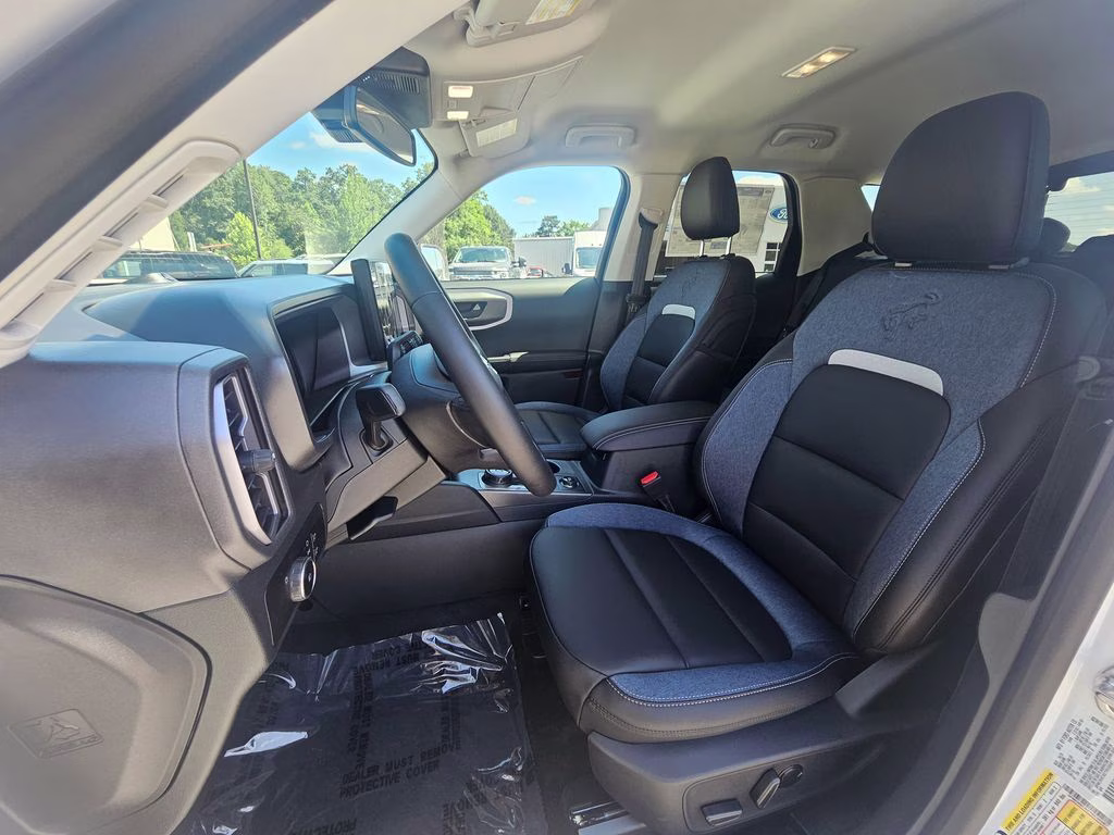 2026 Oxford White Ford Bronco Sport Outer Banks 4X4 SUV