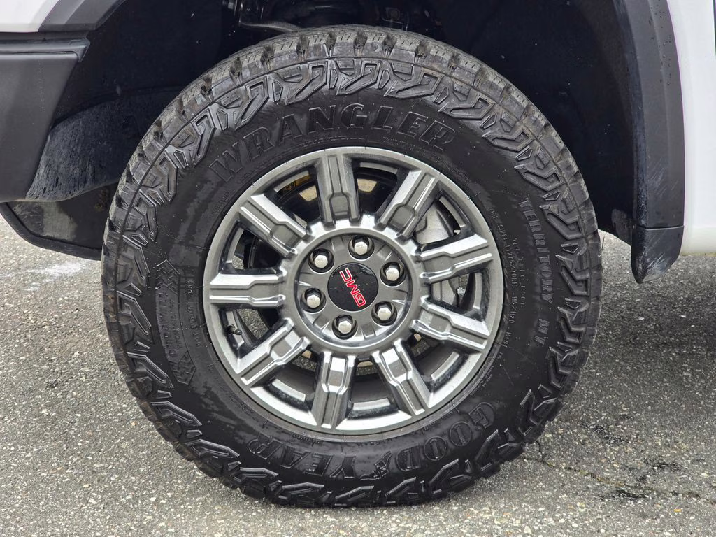 2025 Summit White GMC Sierra 1500 AT4X 4X4 Truck