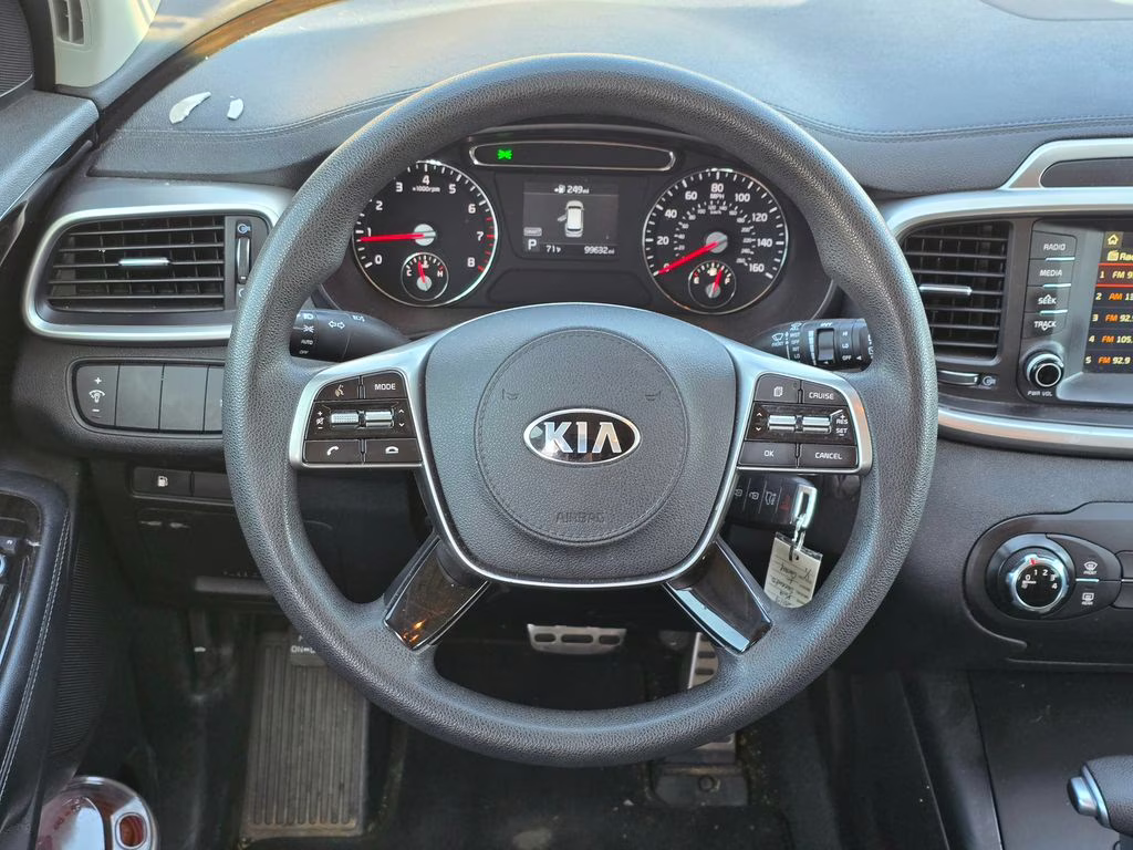 2019 Sparkling Silver Kia Sorento L FWD SUV