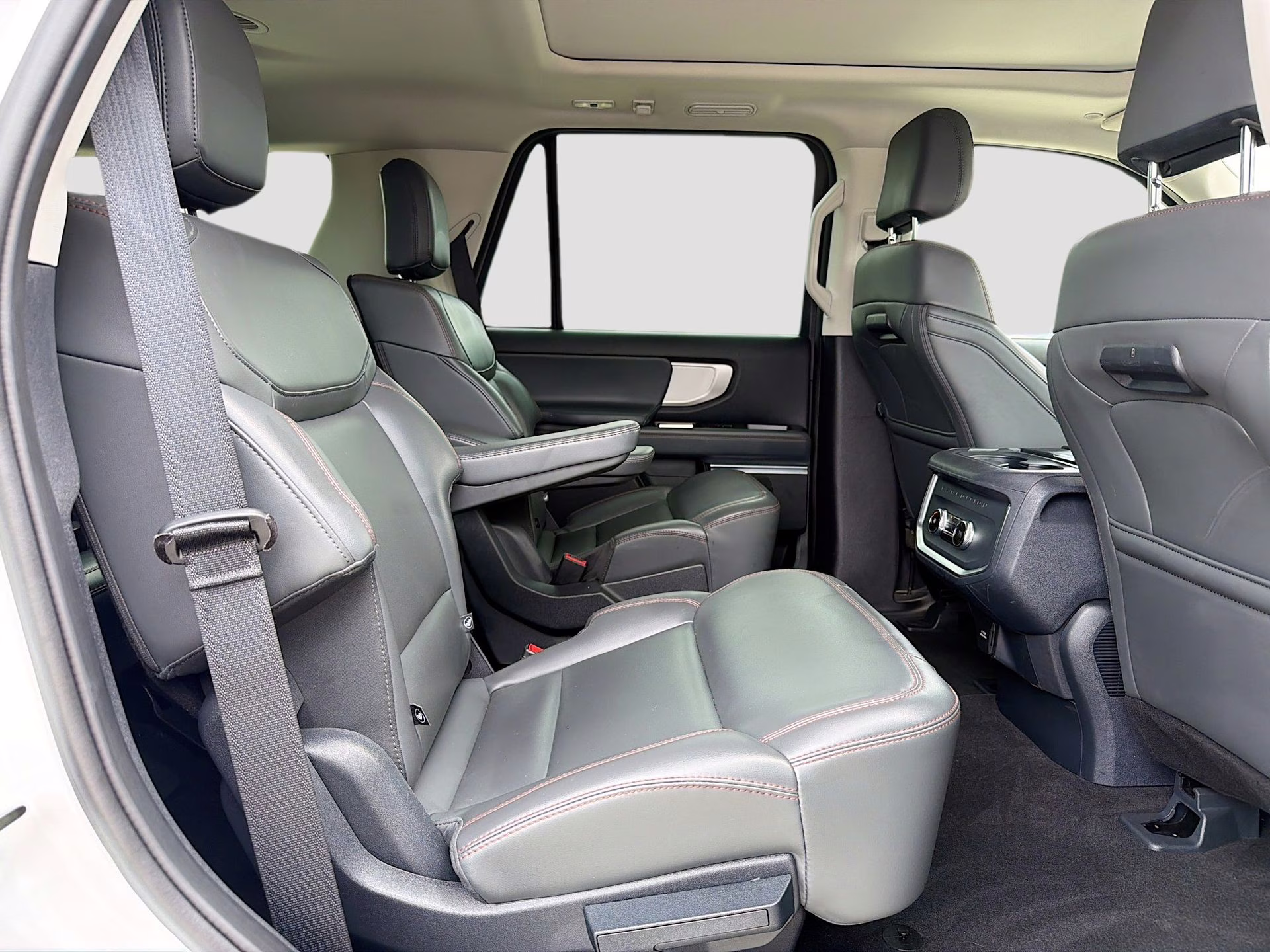 2025 Oxford White Ford Expedition Active 4X4 SUV
