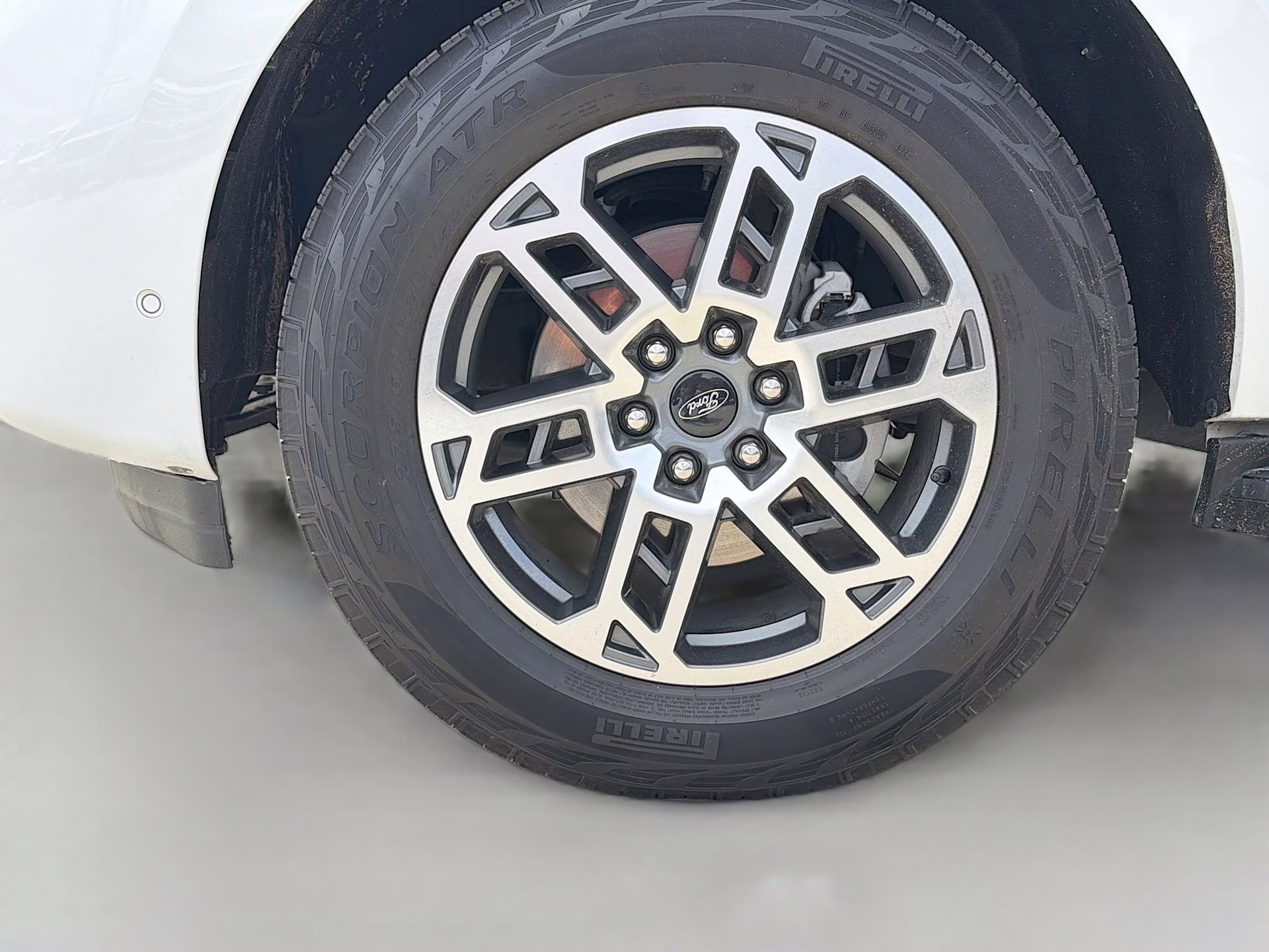 2025 Oxford White Ford Expedition Active 4X4 SUV