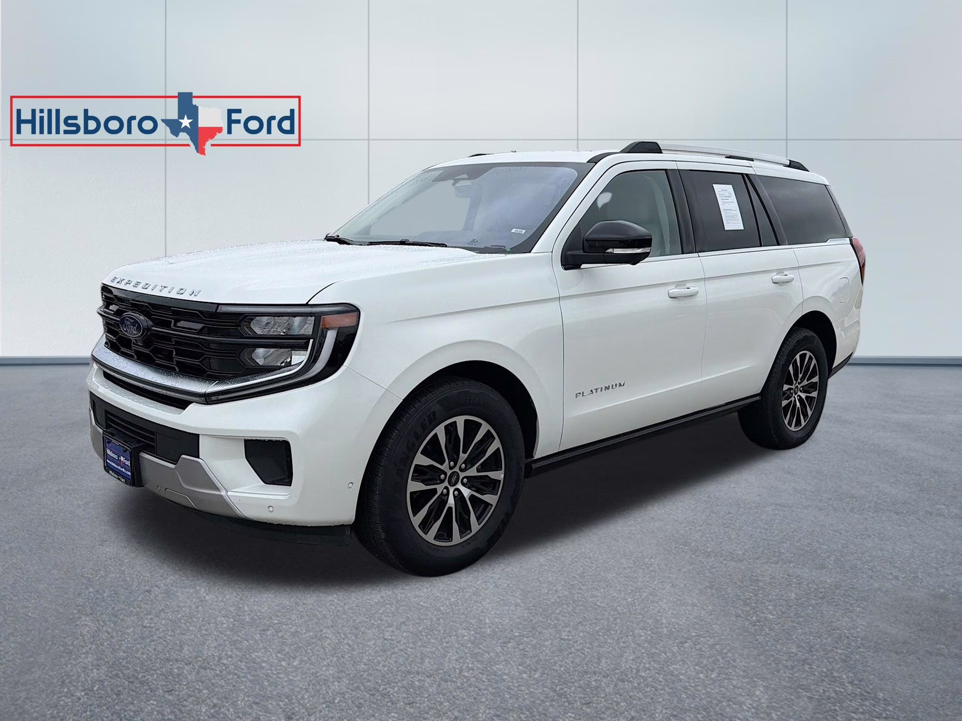 2025 Star White Metallic Tri-Coat Ford Expedition Platinum 4X4 SUV