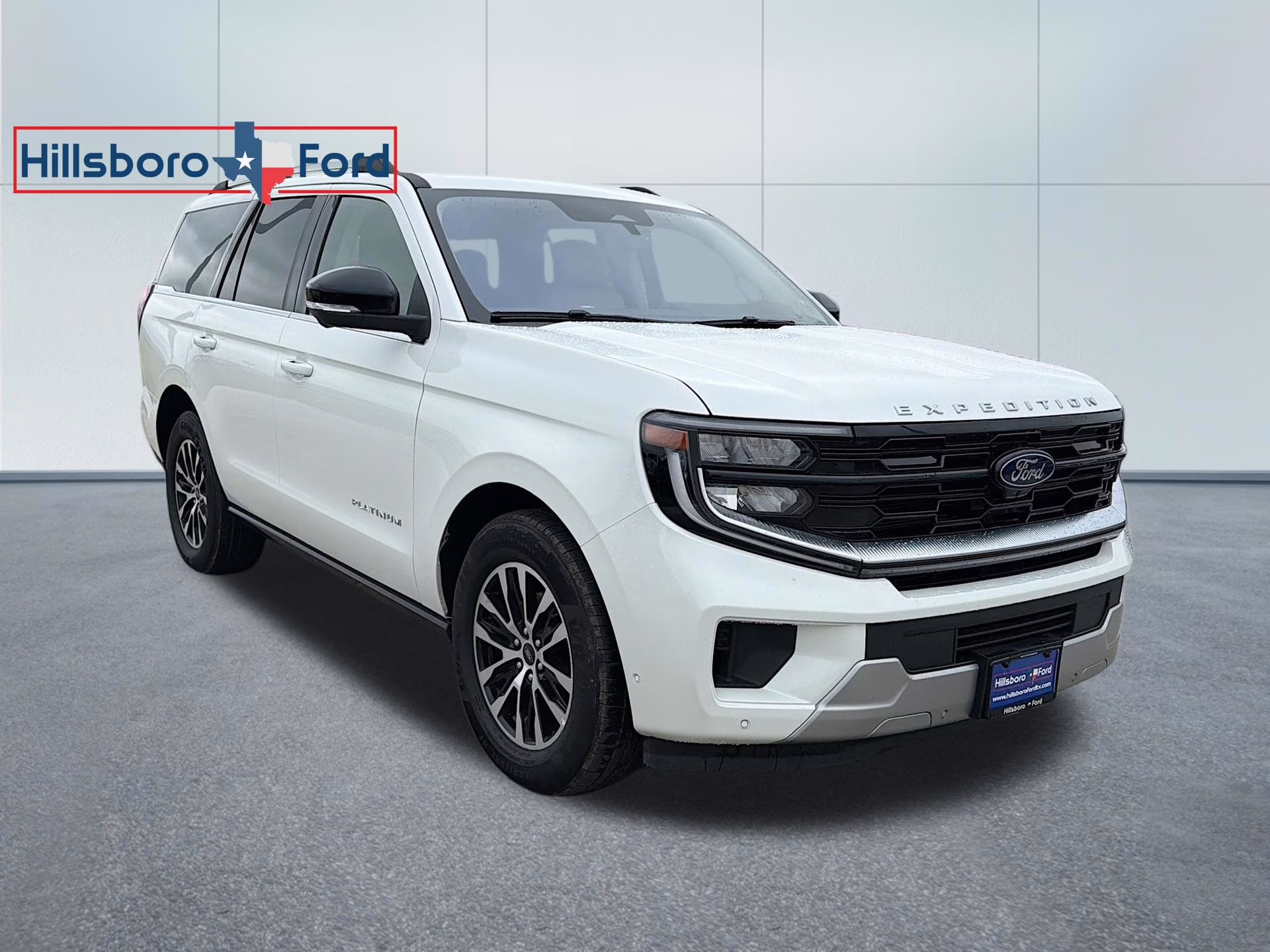 2025 Star White Metallic Tri-Coat Ford Expedition Platinum 4X4 SUV