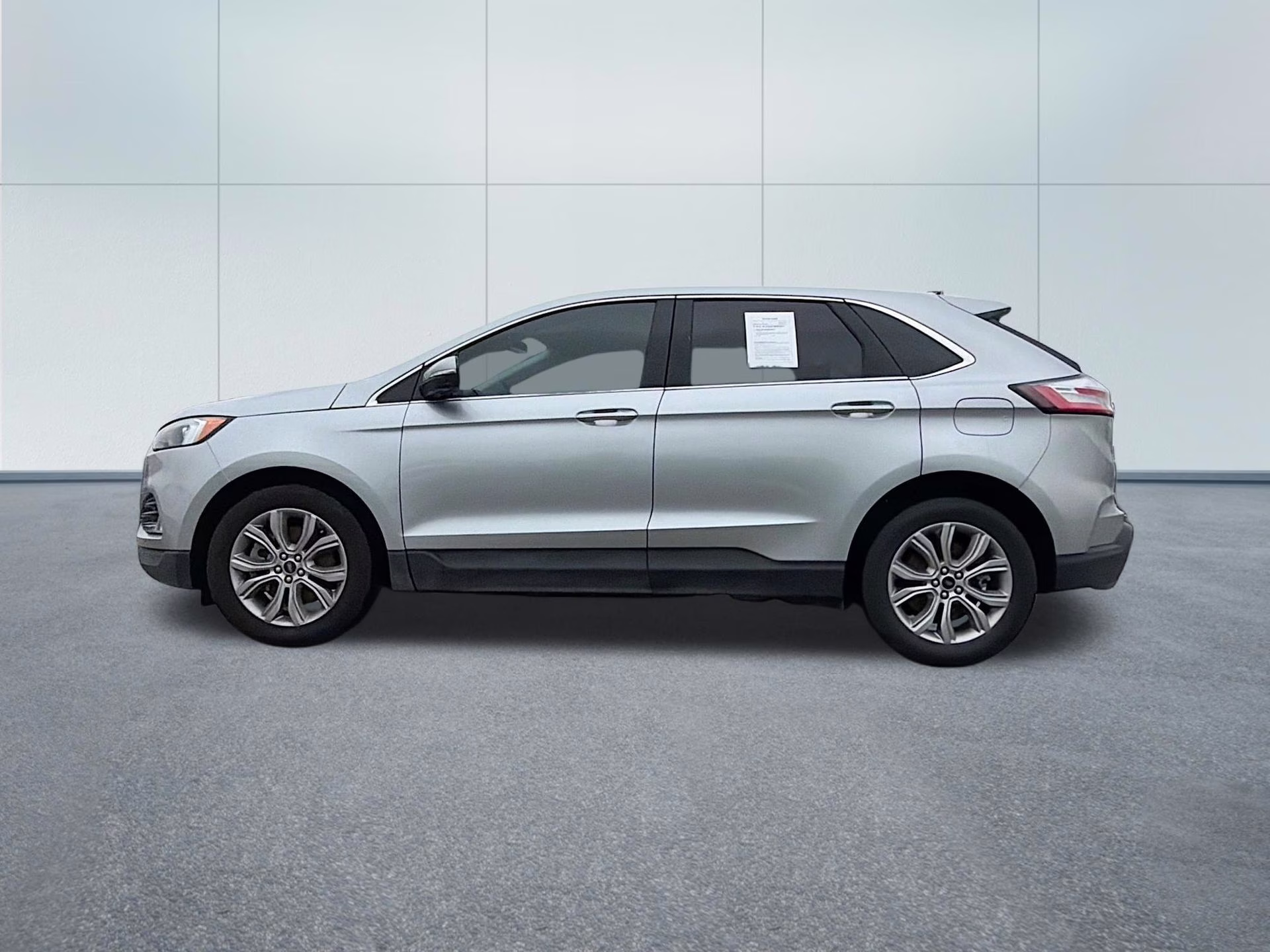 2023 Iconic Silver Metallic Ford Edge Titanium AWD SUV