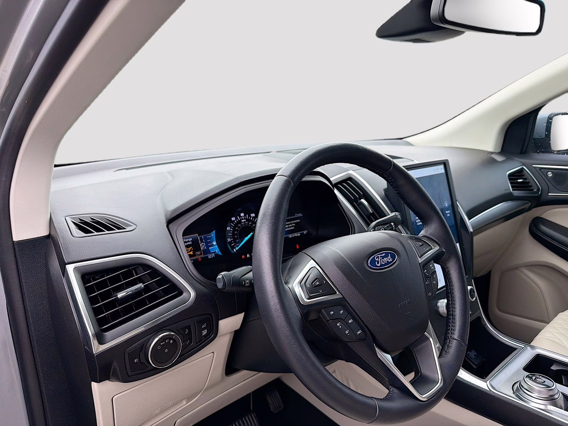 2023 Iconic Silver Metallic Ford Edge Titanium AWD SUV