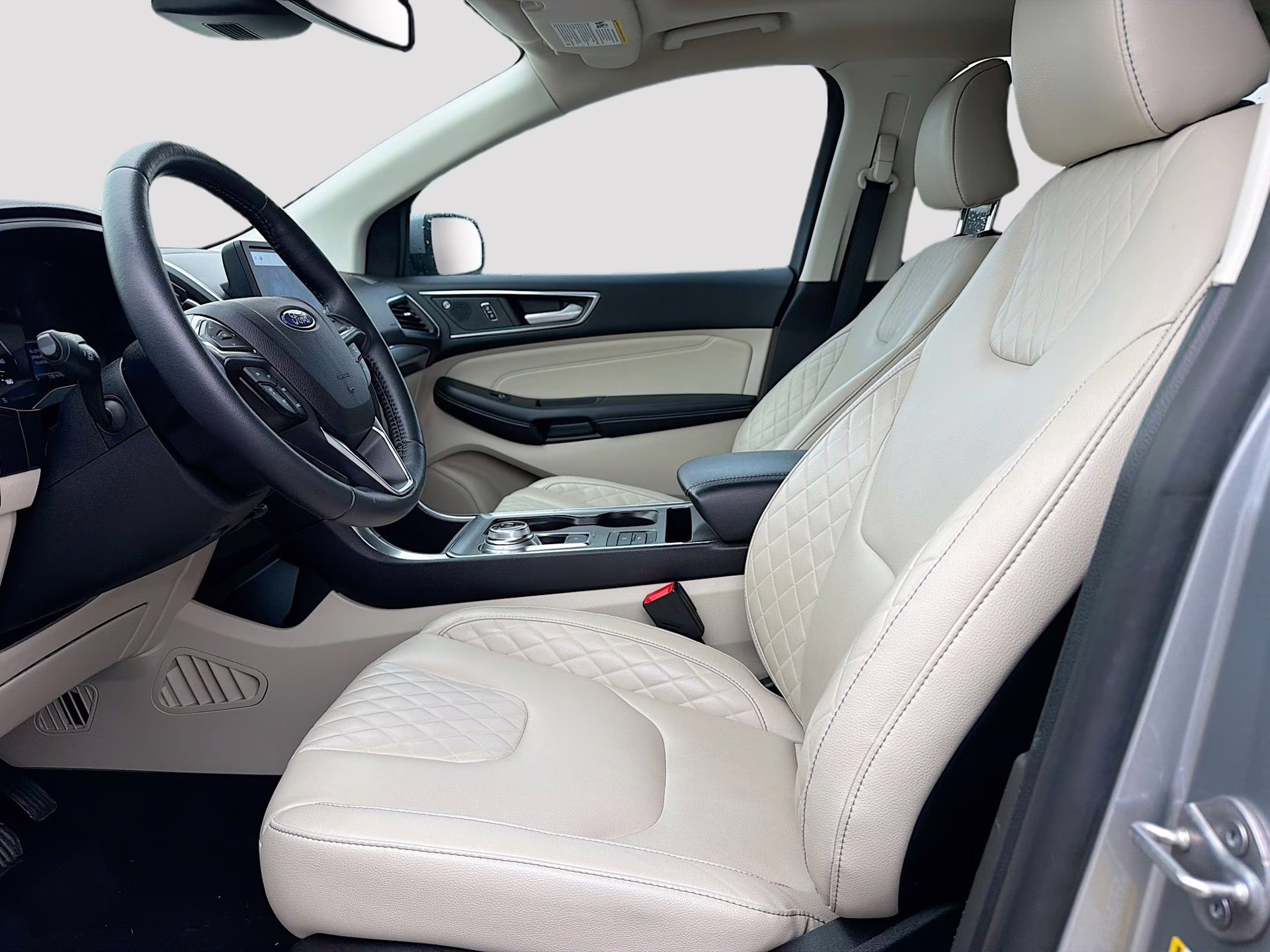 2023 Iconic Silver Metallic Ford Edge Titanium AWD SUV