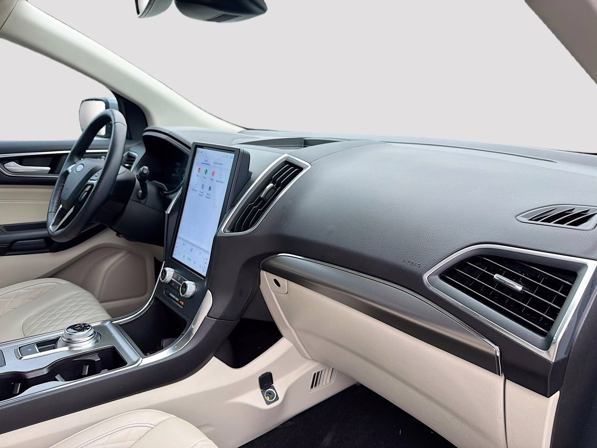 2023 Iconic Silver Metallic Ford Edge Titanium AWD SUV