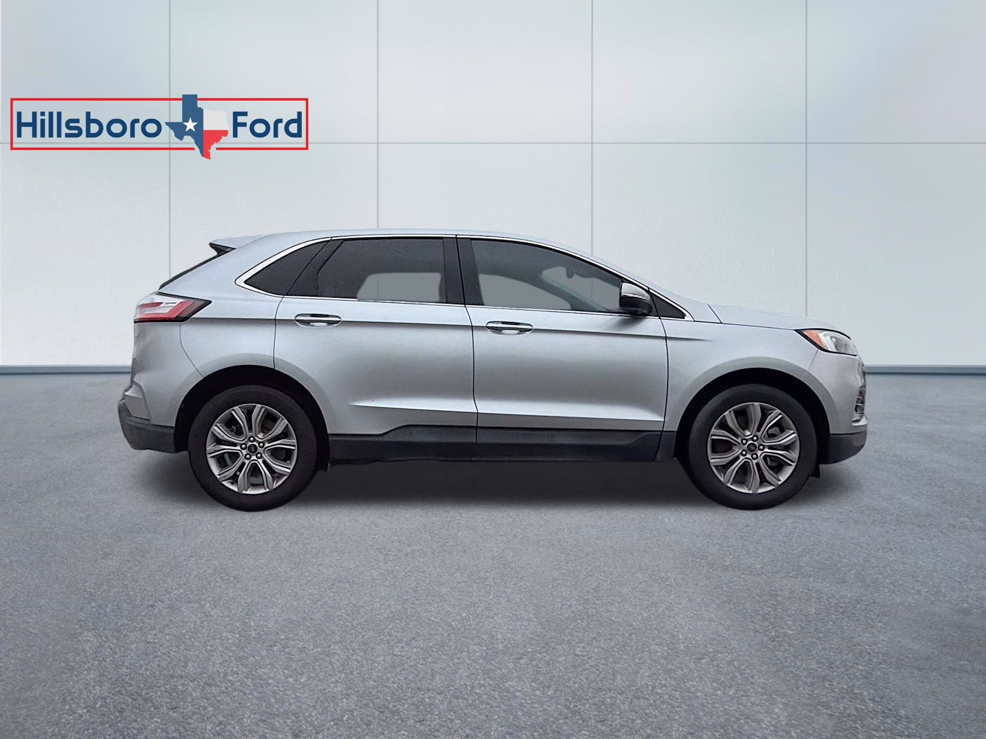 2023 Iconic Silver Metallic Ford Edge Titanium AWD SUV
