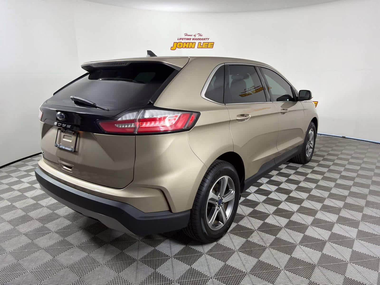 2021 Desert Gold Metallic Ford Edge SEL FWD SUV