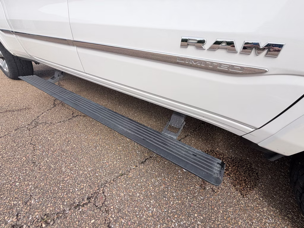 2021 Ivory White Tri-Coat Pearlcoat Ram 1500 Limited 4X4 Truck
