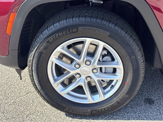 2026 Velvet Red Pearlcoat Jeep Grand Cherokee Laredo X RWD SUV