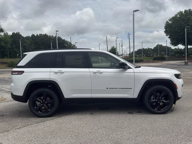 2026 Bright White Clearcoat Jeep Grand Cherokee Limited 4X4 SUV