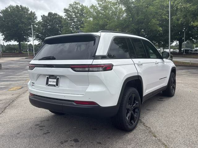 2026 Bright White Clearcoat Jeep Grand Cherokee Limited 4X4 SUV