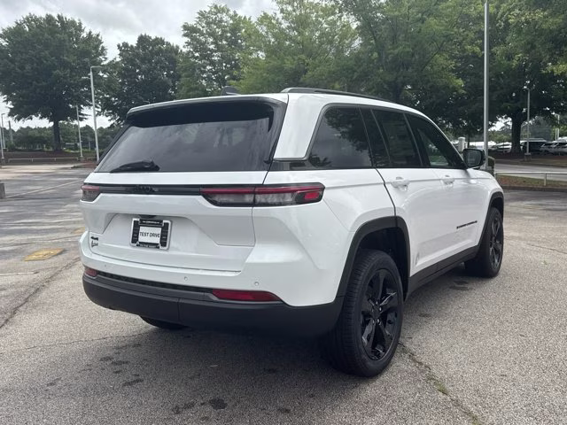 2026 Bright White Clearcoat Jeep Grand Cherokee Limited 4X4 SUV