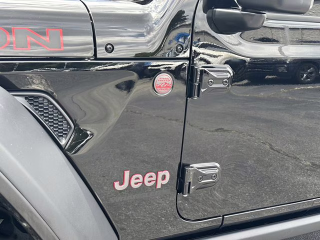 2024 Black Clearcoat Jeep Wrangler Rubicon 4X4 Convertible