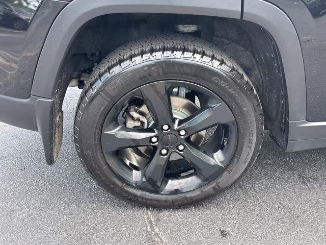 2023 Diamond Black Crystal Pearlcoat Jeep Grand Cherokee Limited 4X4 SUV