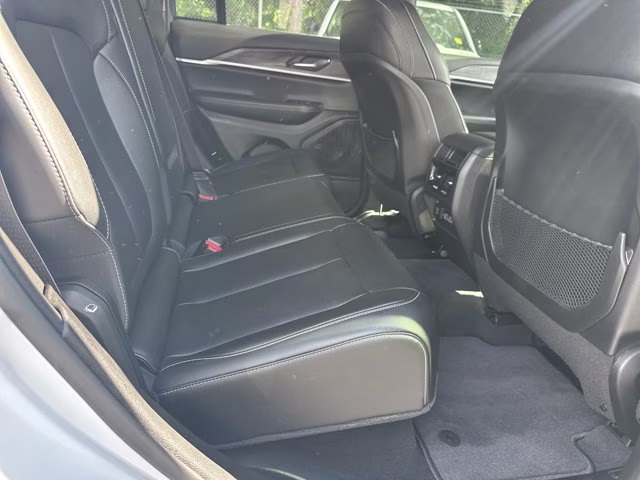 2024 Bright White Clearcoat Jeep Grand Cherokee Limited 4X4 SUV