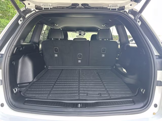 2024 Bright White Clearcoat Jeep Grand Cherokee Limited 4X4 SUV
