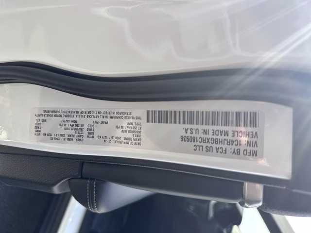 2024 Bright White Clearcoat Jeep Grand Cherokee Limited 4X4 SUV