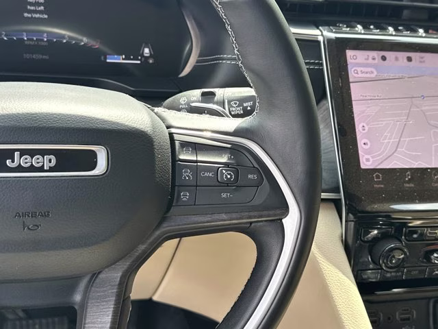 2022 Silver Zynith Jeep Grand Cherokee L Limited RWD SUV
