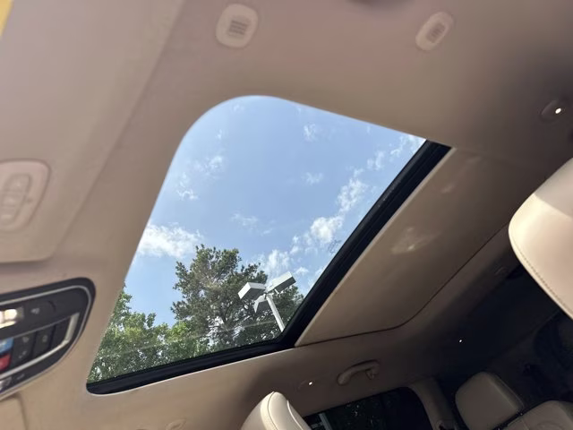 2022 Silver Zynith Jeep Grand Cherokee L Limited RWD SUV