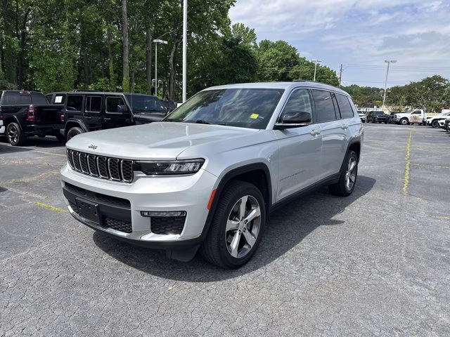 2022 Silver Zynith Jeep Grand Cherokee L Limited RWD SUV