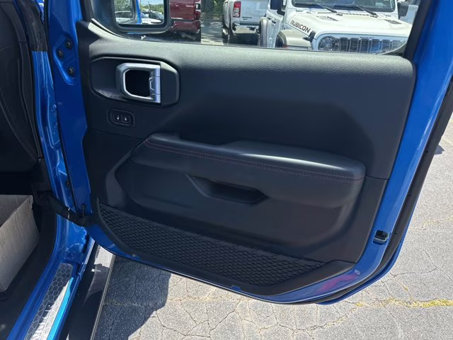 2025 Hydro Blue Pearl Coat Jeep Wrangler Rubicon X 4X4 Convertible