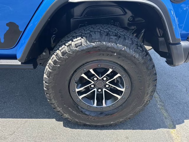 2025 Hydro Blue Pearl Coat Jeep Wrangler Rubicon X 4X4 Convertible