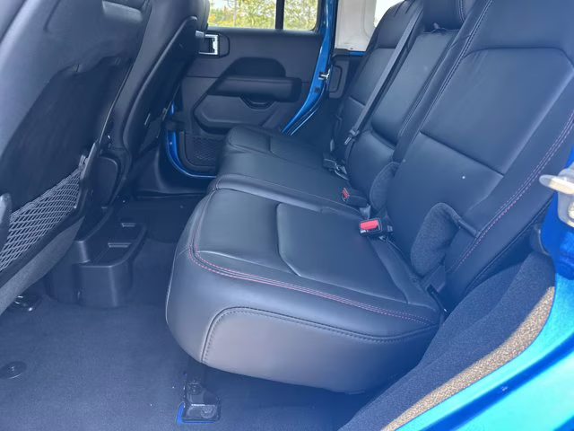 2025 Hydro Blue Pearl Coat Jeep Wrangler Rubicon X 4X4 Convertible