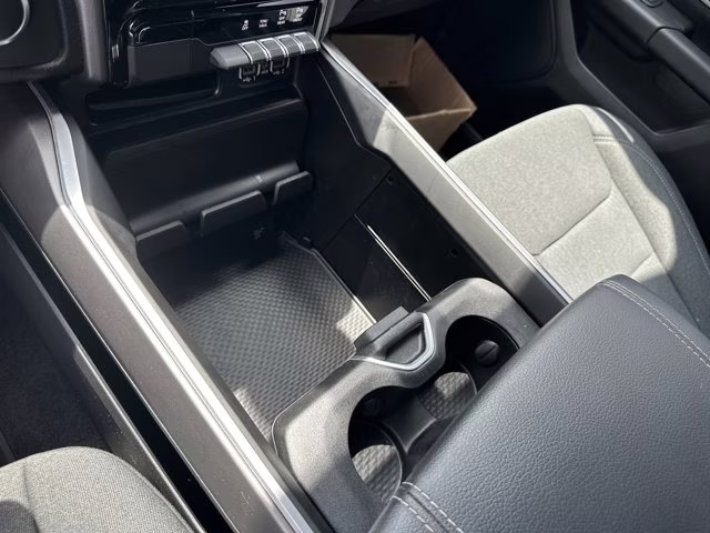 2023 Bright White Clearcoat Ram 1500 Big Horn 4X4 Truck