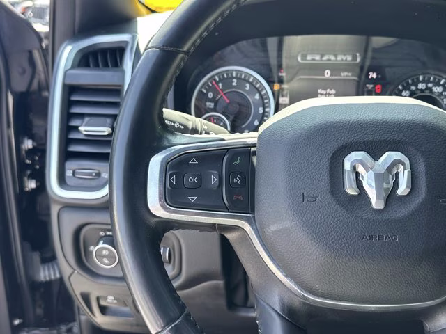 2023 Diamond Black Crystal Pearlcoat Ram 1500 Laramie 4X4 Truck
