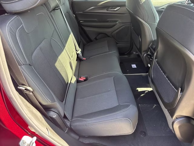 2026 Velvet Red Pearlcoat Jeep Grand Cherokee Laredo X RWD SUV