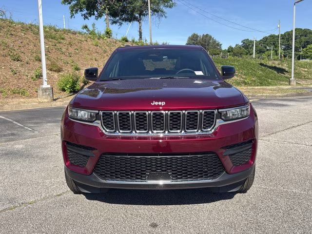 2026 Velvet Red Pearlcoat Jeep Grand Cherokee Laredo X RWD SUV