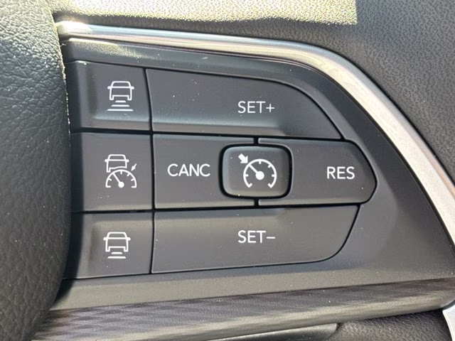 2026 Velvet Red Pearlcoat Jeep Grand Cherokee Laredo X RWD SUV