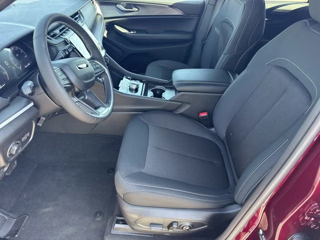 2026 Velvet Red Pearlcoat Jeep Grand Cherokee Laredo X RWD SUV