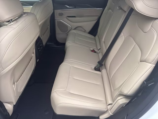 2026 Bright White Clearcoat Jeep Grand Cherokee Limited 4X4 SUV